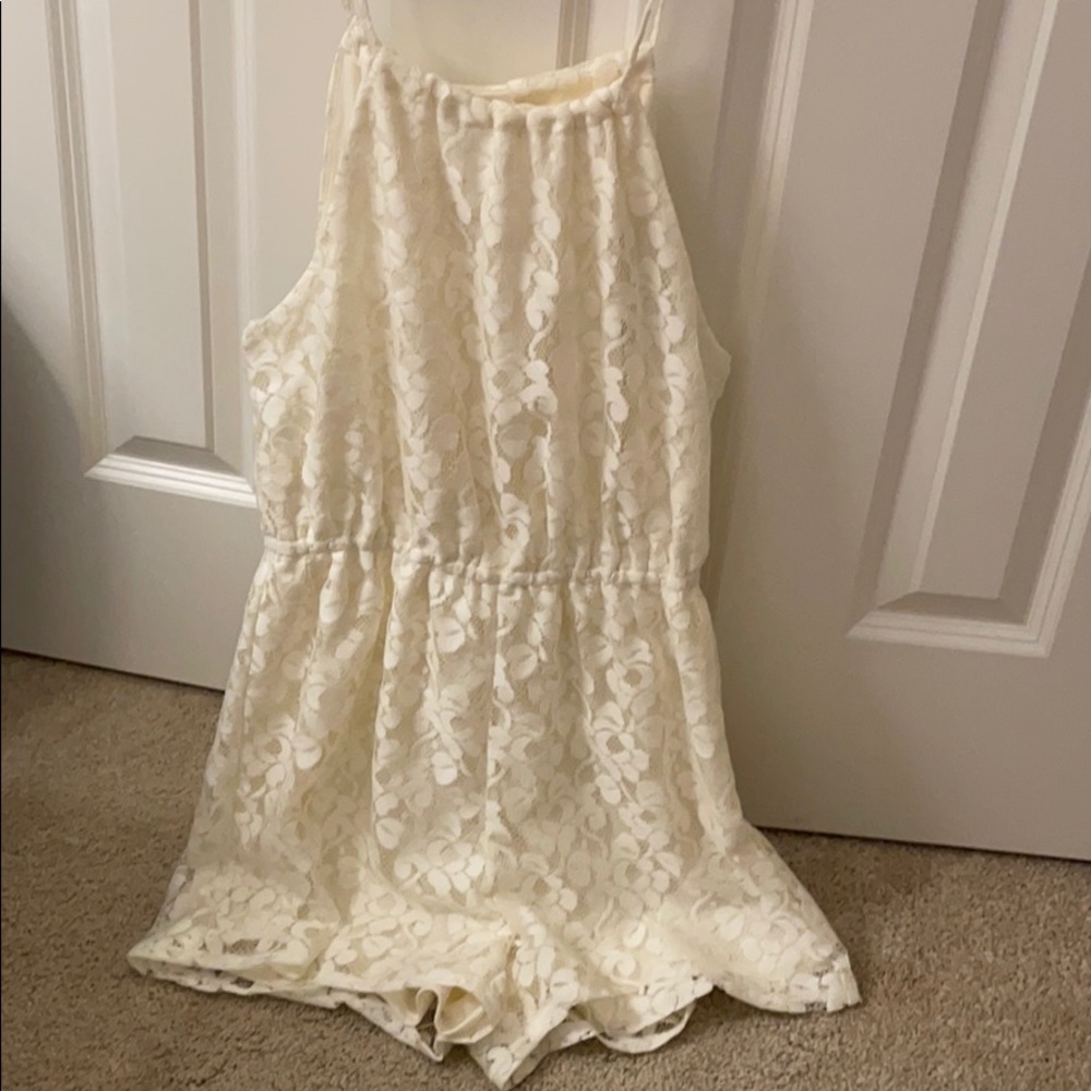 Francesca’s NWT cream lace romper